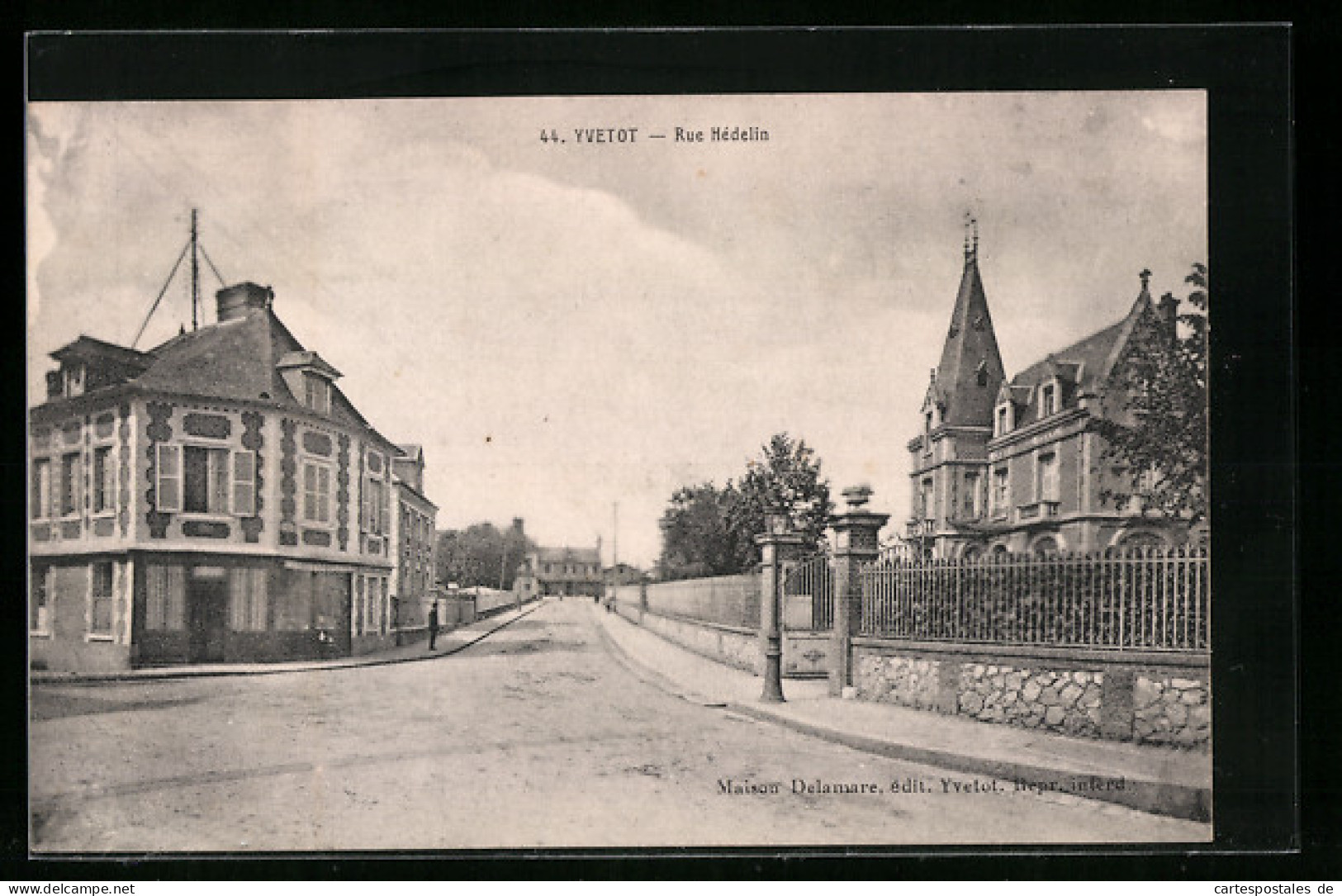 CPA Yvetot, Rue Hédelin  - Yvetot