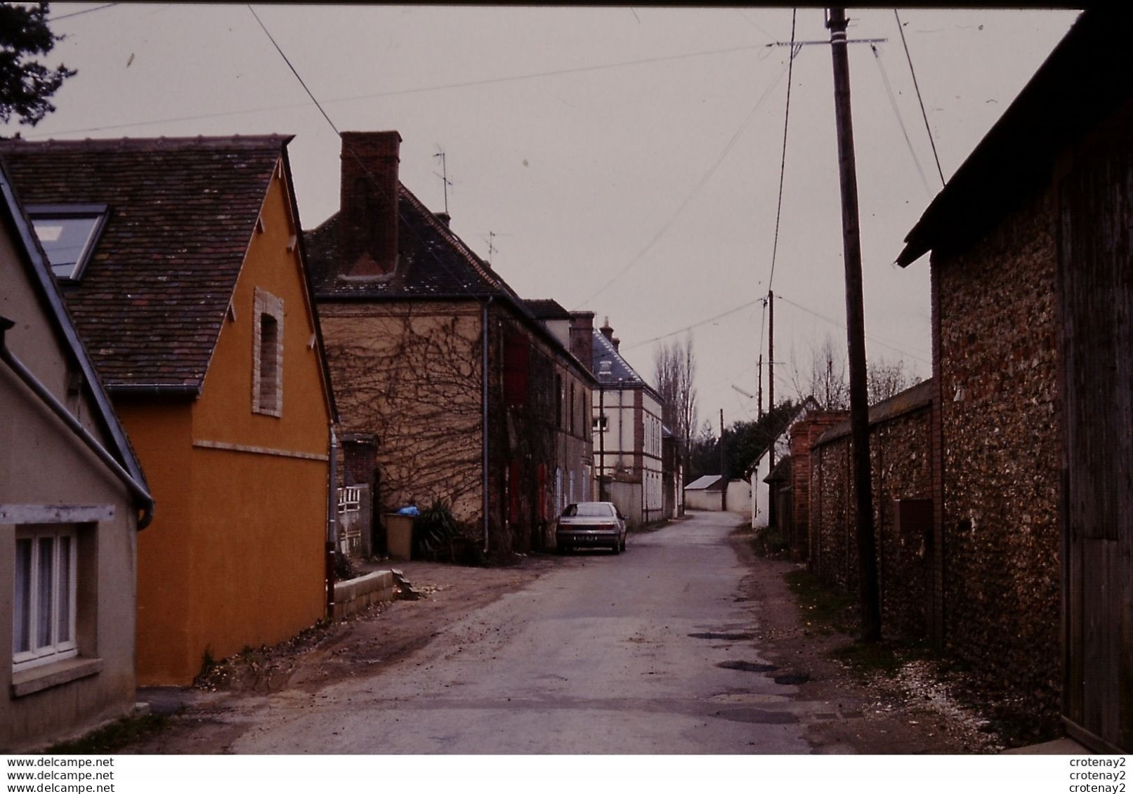 Photo Diapo Diapositive Slide 28 LAONS Vers Brézolles Rue Peugeot 405 Le 23/02/1996 VOIR ZOOM - Diapositives (slides)