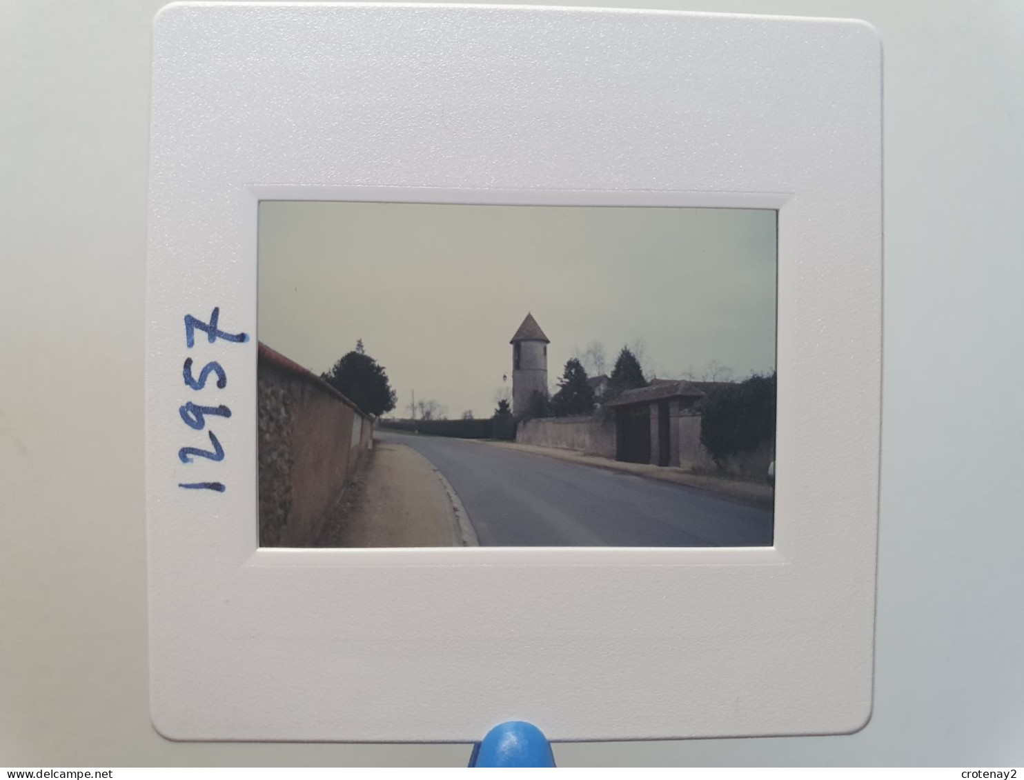 Photo Diapo Diapositive Slide 28 LAONS Vers Brézolles Tour Château D'eau ? Le 28/02/1996 VOIR ZOOM - Diapositives (slides)