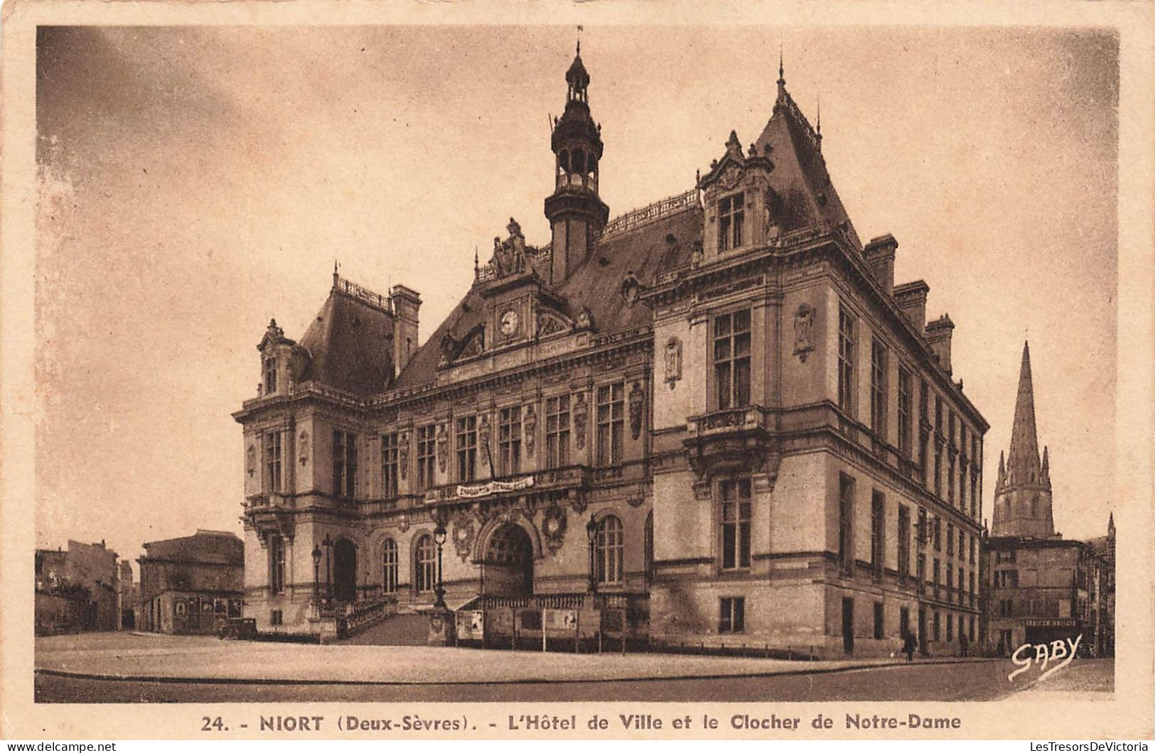 FRANCE - Niort - L'hôtel De Ville Et Le Clocher De Notre Dame - Carte Postale Ancienne - Niort