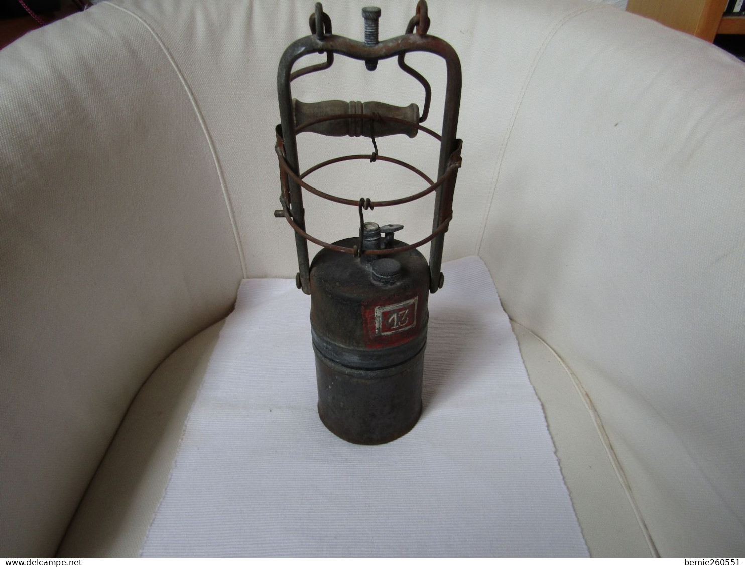Ancienne Lampe De Mineur Au Carbure, Portant Le N 13 - Herramientas Antiguas