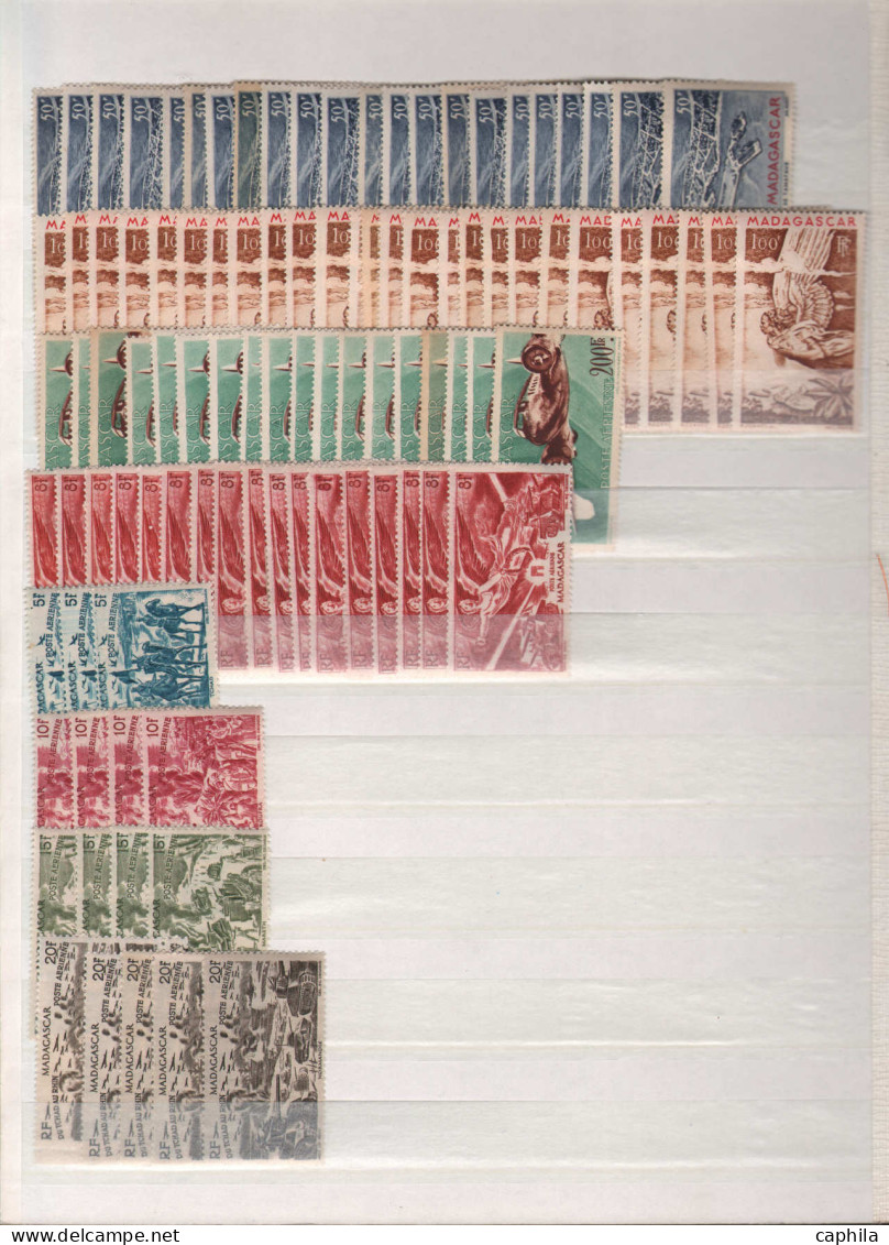- MADAGASCAR PA + TAXES, 1908/1954, XX, X, petit stock sur feuilles d'album, en pochette - Cote : 1650 €