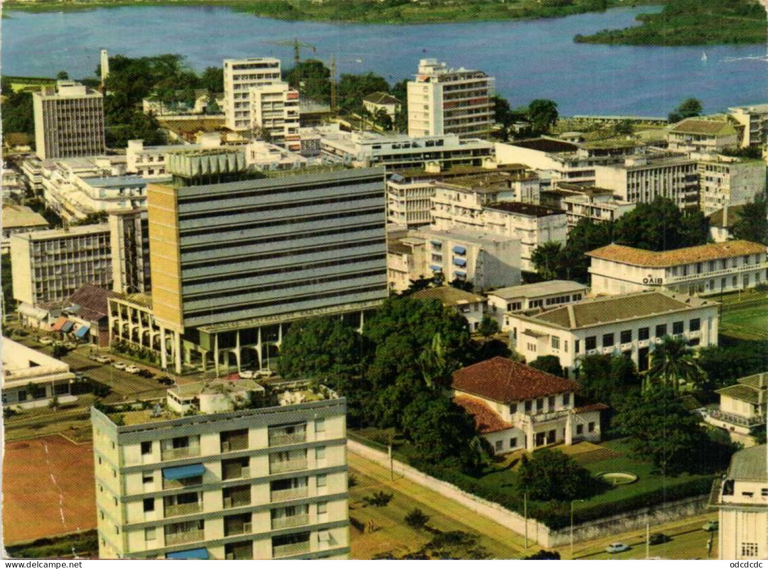 CPSM Grand REPUBLIQUE DE LA COTE D' IVOIRE ABIDJAN  Vue Aérienne Sur Le Plateau Colorisée  RV - Côte-d'Ivoire