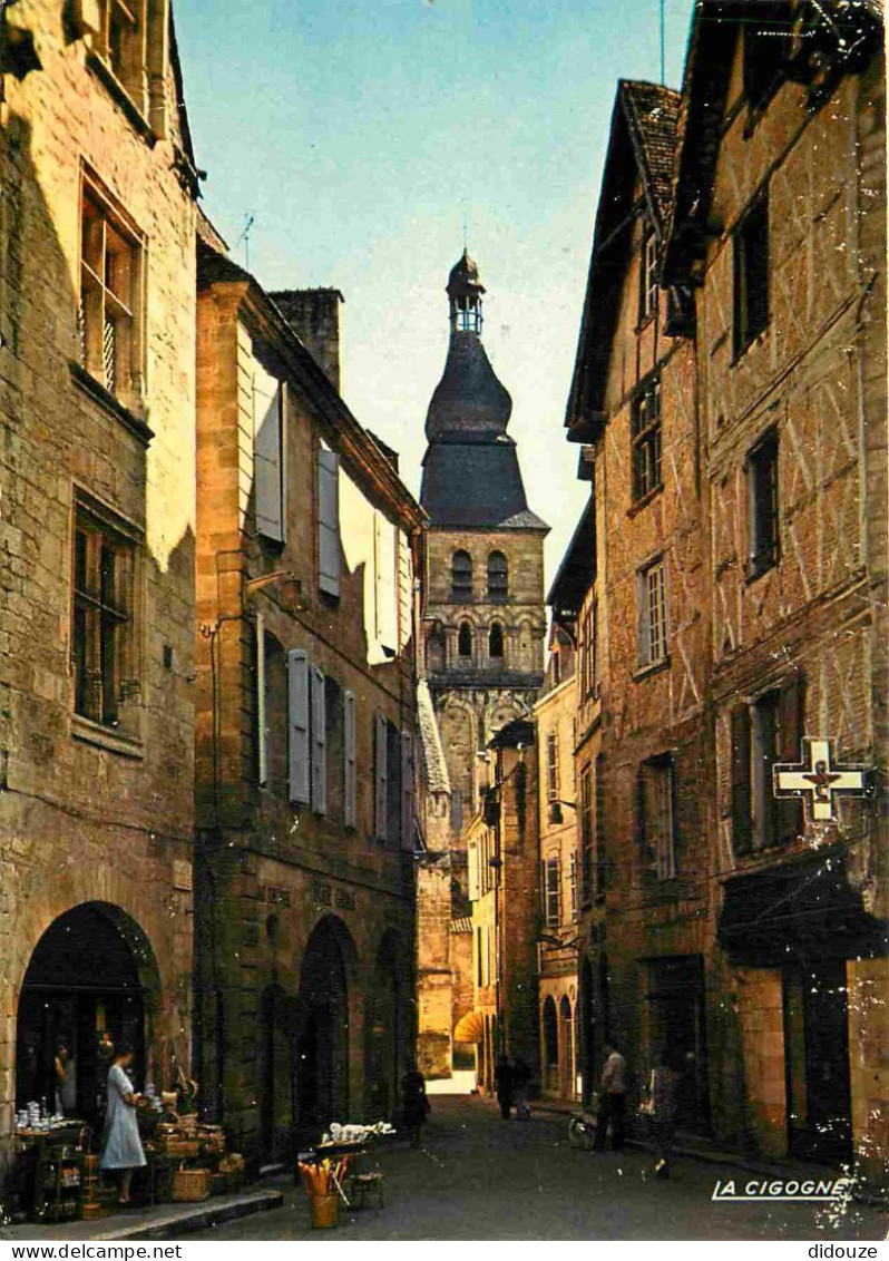 24 - Sarlat La Caneda - La Rue De La Liberté Et La Tour Romane De La Cathédrale Saint-Sacerdos - CPM - Flamme Postale -  - Sarlat La Caneda