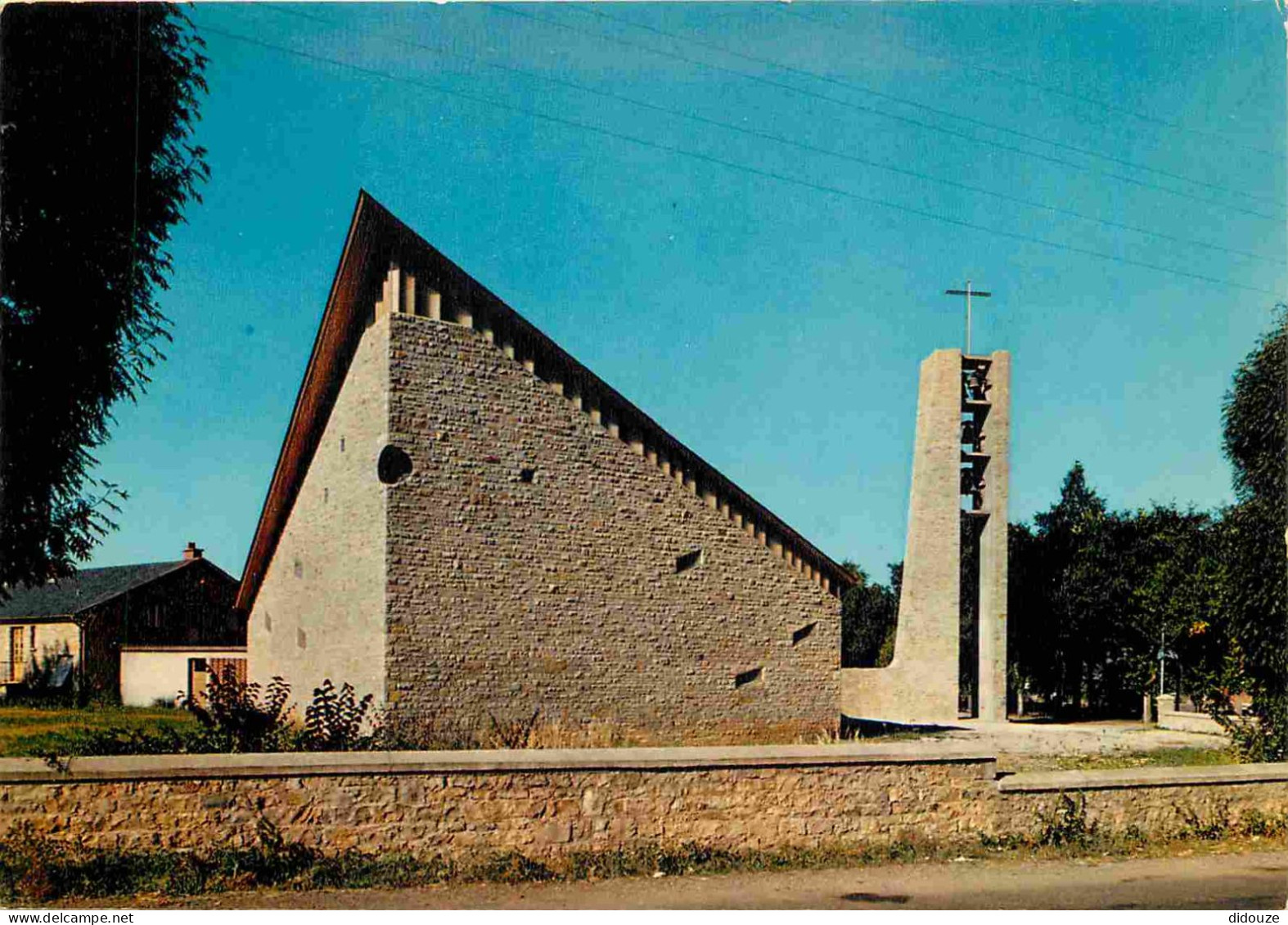 12 - Bozouls - Eglise Saint-Pie X - Architecture - Architecte J P Pecquet - CPM - Carte Neuve - Voir Scans Recto-Verso - Bozouls