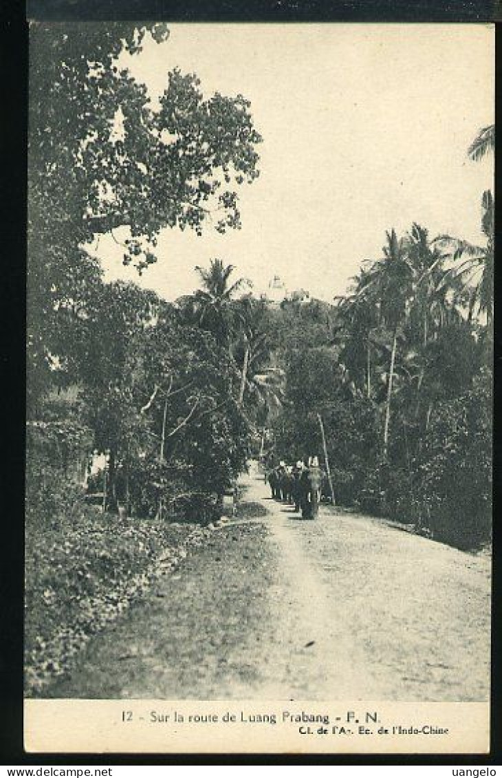 %1264 SUR LA ROUTE DE LUANG PRABANG - Laos