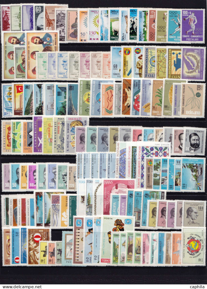 - TURQUIE, 1964/1969, XX, N°1690/1924 (sf1847/8) +A1/5+BF12/4+T87/114, En Pochette - Cote : 340 € - Collections, Lots & Séries