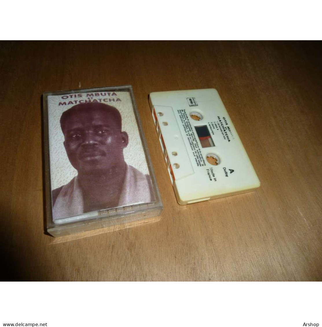 OTIS MBUTA ET MATCHACHA Le Monde Est Fou CASSETTE AUDIO - AFRIQUE CONGO Autoproduction - Cassette