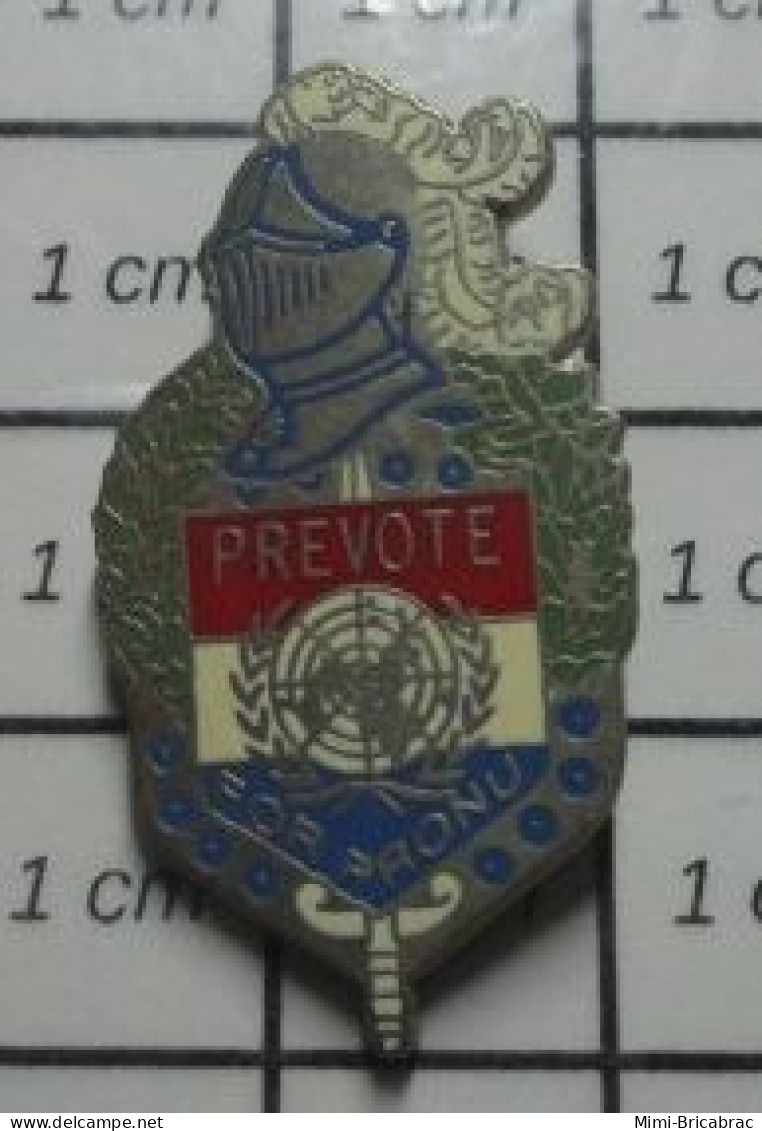 812G Pin's Pins / Beau Et Rare / MILITARIA / INSIGNE PUCELLE GENDARMERIE NATIONALE PREVOTE FORPRONU - Militari