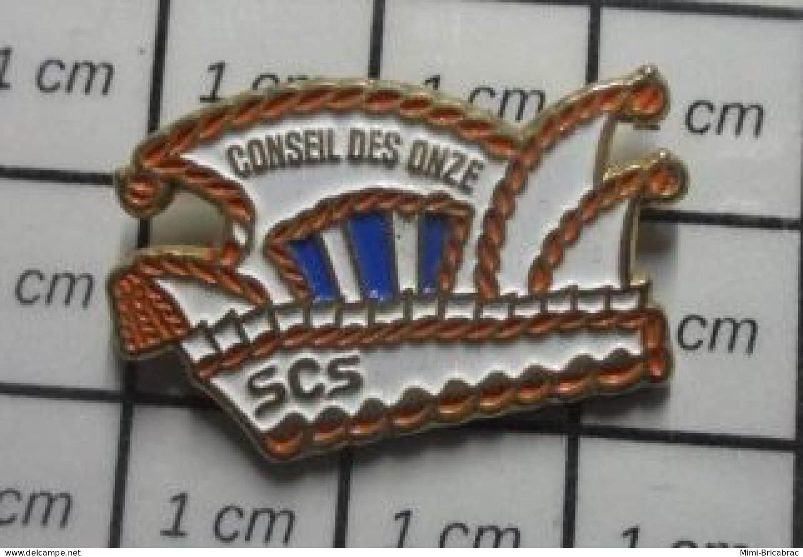 619 Pin's Pins / Beau Et Rare / AUTRES / CONSEIL DES ONZE SCS - Marcas Registradas