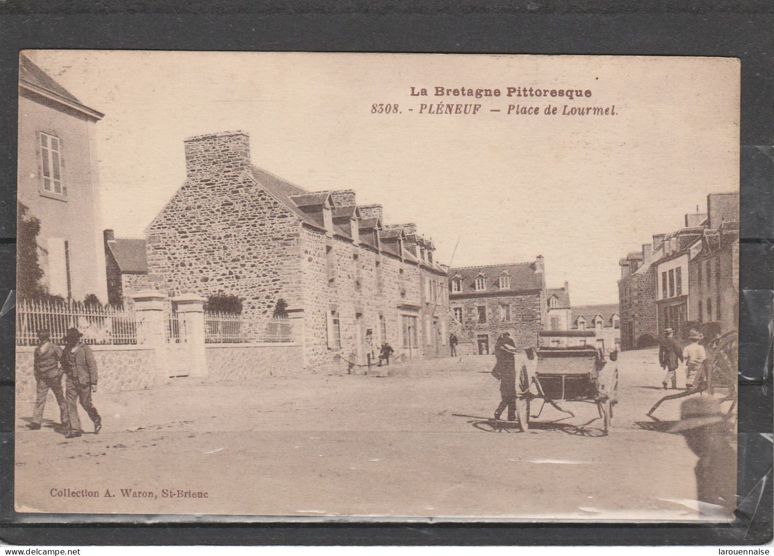 22 - PLENEUF - Place De Lourmel - Pléneuf-Val-André