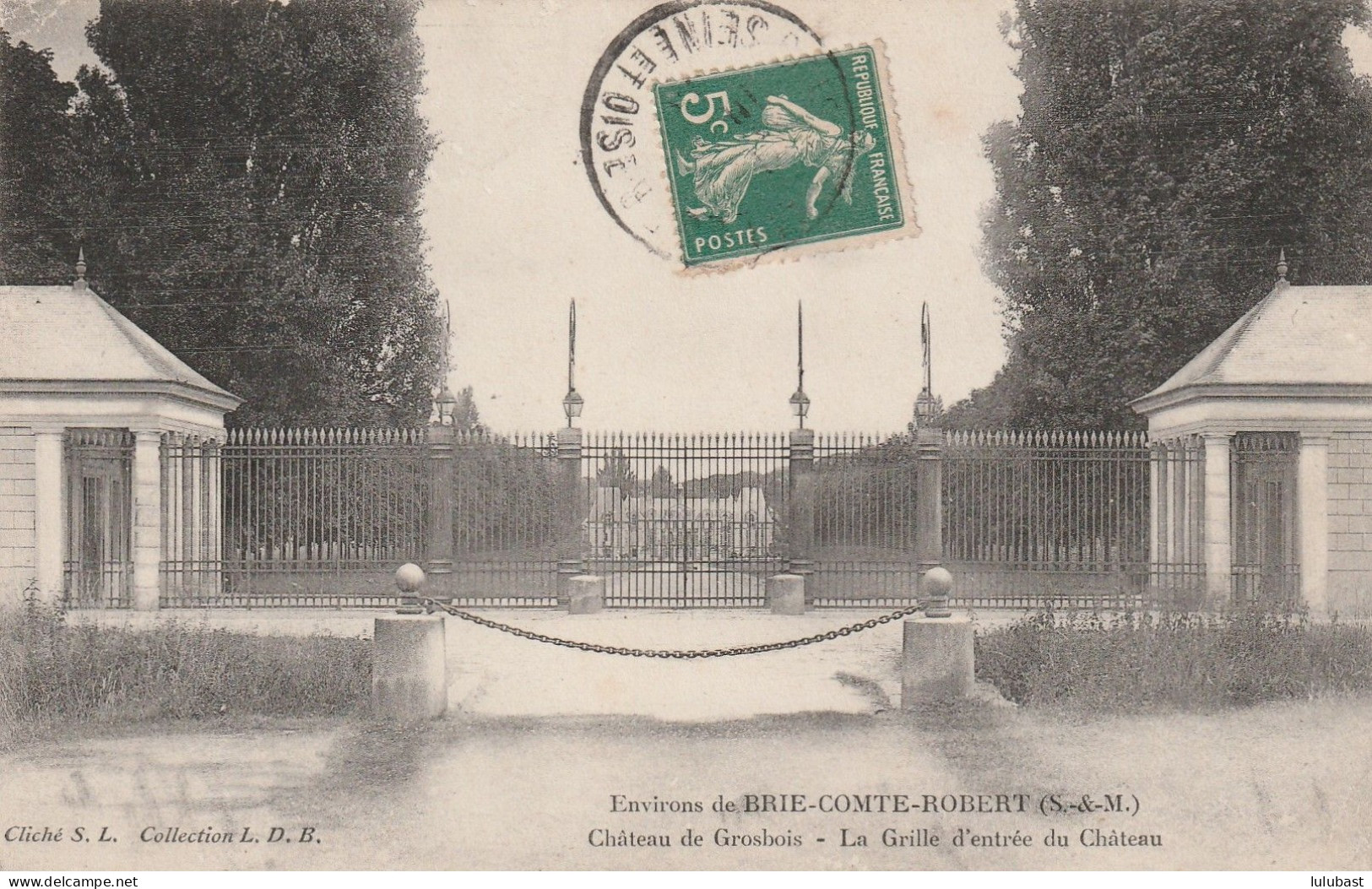 Brie Comte Robert : Château De Grosbois - La Grille D'entrée Du Château. - Brie Comte Robert
