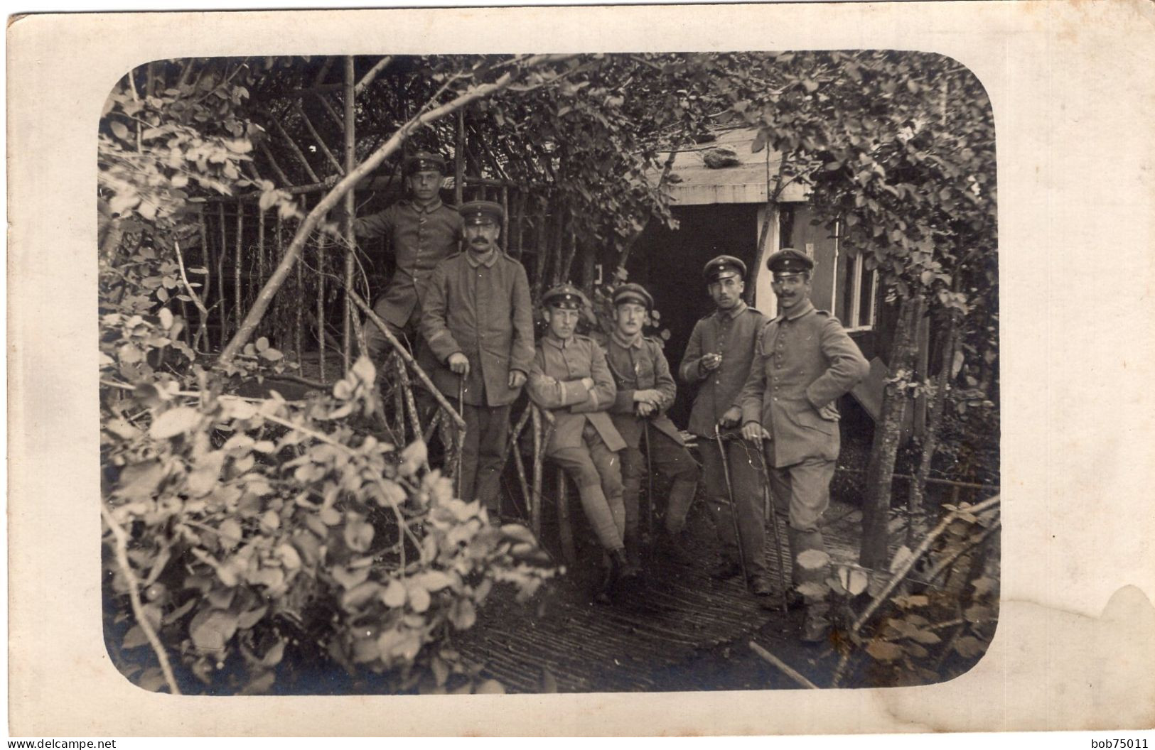 Carte Photo D'officiers Allemand Posant Devant Leurs Bunker Souterrain Au Front En 14-18 - 1914-18