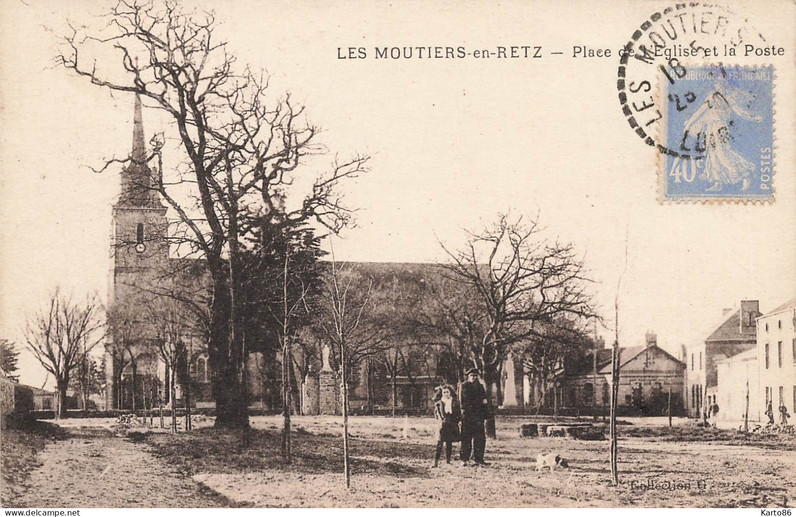 Les Moutiers En Retz * La Place De L'église Et La Poste * Villageois - Les Moutiers-en-Retz