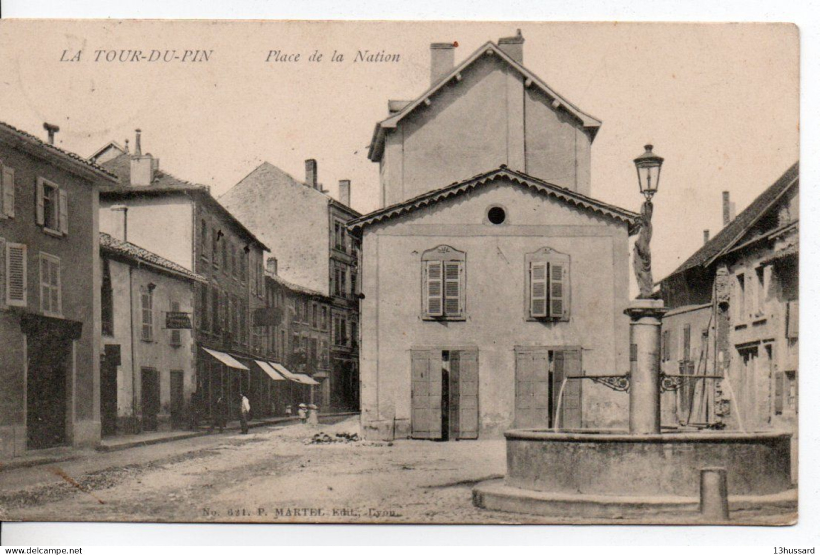 Carte Postale Ancienne La Tour Du Pin - Place De La Nation - La Tour-du-Pin
