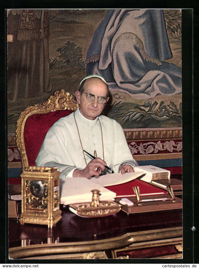 AK Papst Paul VI. An Seinem Schreibtisch Mit Einer Brille Beim Unterzeichnen Von Dokumenten  - Papi