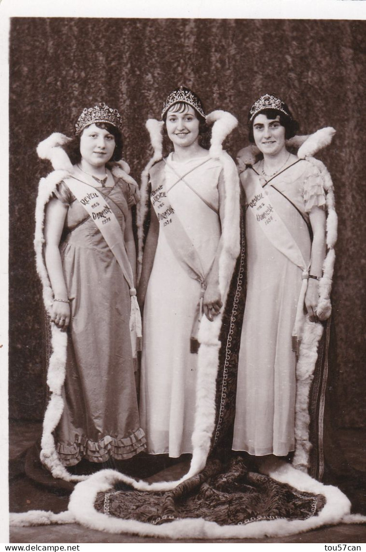 MEHUN  -  SUR  YEVRE  -  CHER  -  (18)  -  CPA  -  LA  REINE ET DEMOISELLES  D'HONNEUR  DU REVEIL DES DORMEUX - 1934. - Mehun-sur-Yèvre