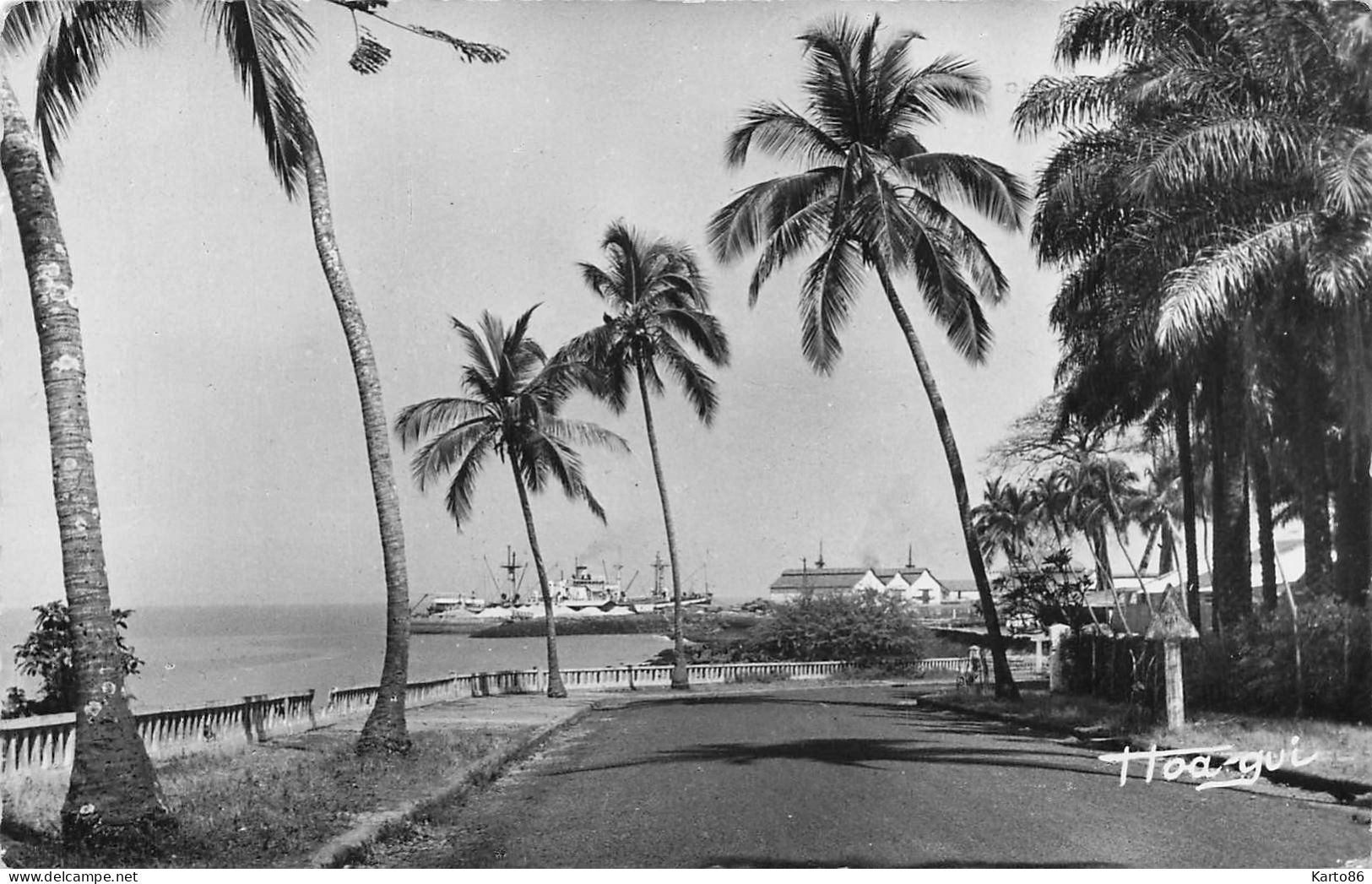 Guinée Conakry * La Corniche Et Le Port - Guinée