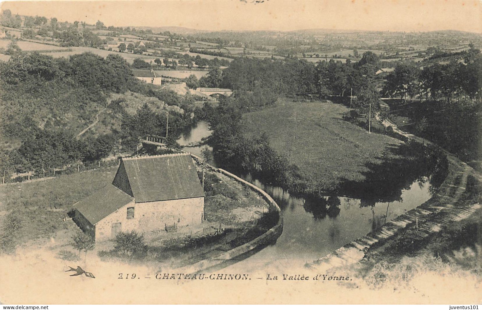 CPA Chateau Chinon-Vallée De L'Yonne-219     L2846 - Chateau Chinon