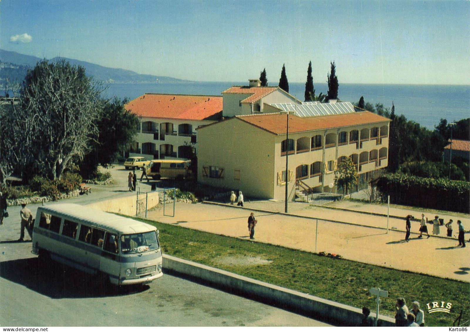 Roquebrune Cap Martin * Autobus Ancien Autocar Bus Car * Les Nouveaux Bâtiments Et Le Bar Du Village Vacances PTT - Roquebrune-Cap-Martin