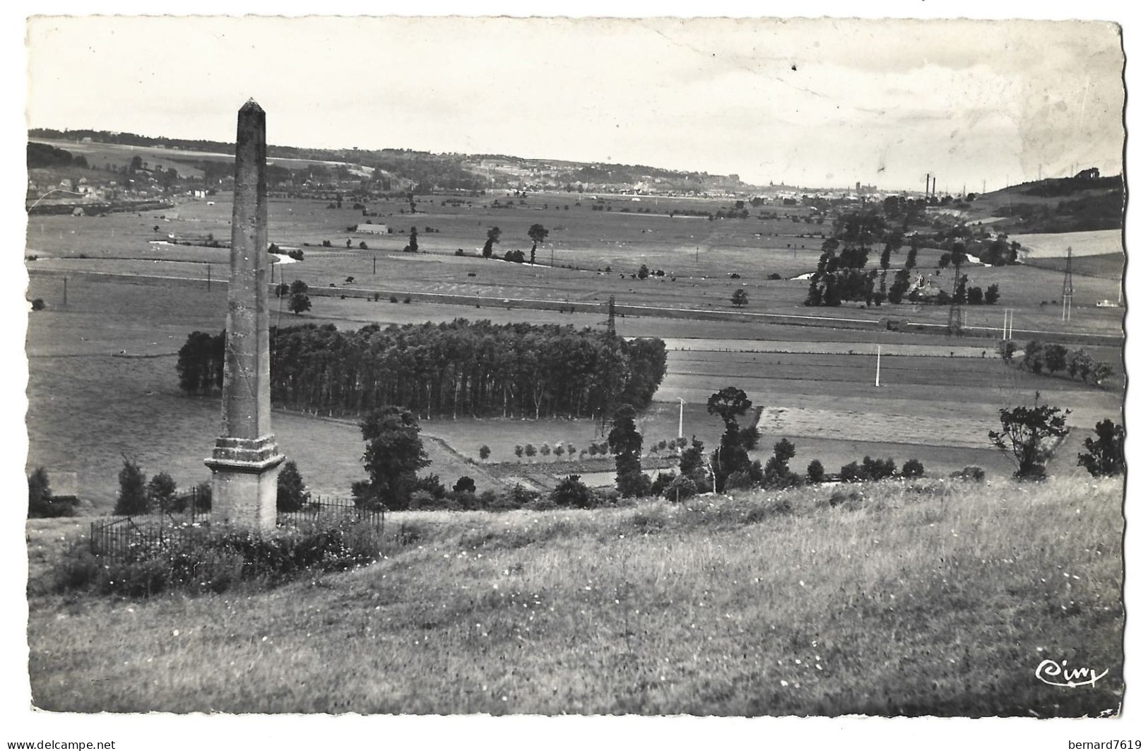 76 Arques La Bataille -  Pyramide Commerative De La Bataille D'arques - Arques-la-Bataille