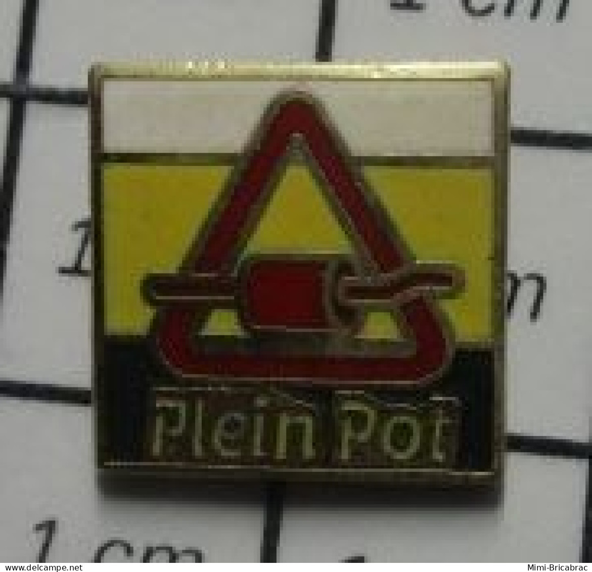 510f Pin's Pins / Beau Et Rare : AUTOMOBILES / PLEIN POT ECHAPPEMENT TRIANGLE SIGNALISATION - Autres & Non Classés