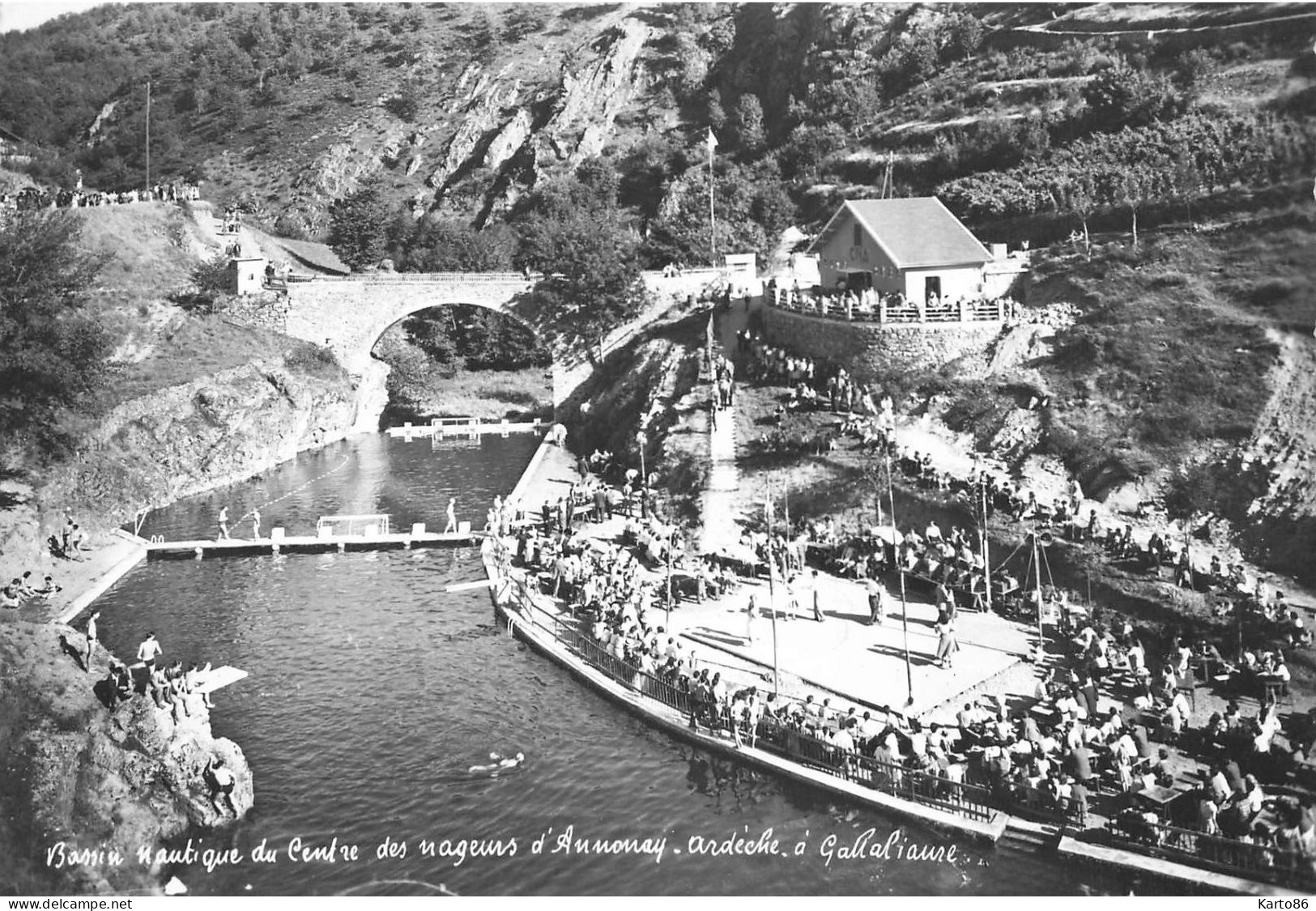 Galléliaure , Annonay * Bassin Nautique Du Centre De Nageurs * Dancing Baigneurs - Annonay