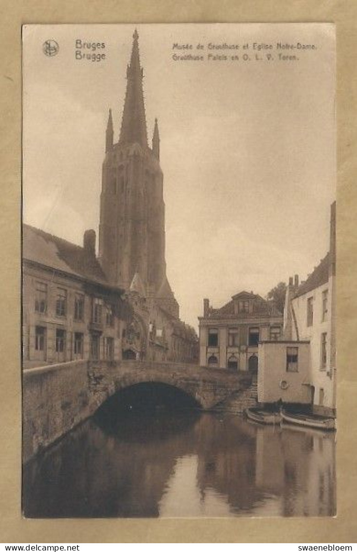 BE.- BELGIË. BRUGES. BRUGGE. MUSEE DE GRUUTHUSE ET EGLISE NOTRE DAME. GRUUTHUSE PALEIS EN O.L.V. TOREN. ONGELOPEN. - Musées