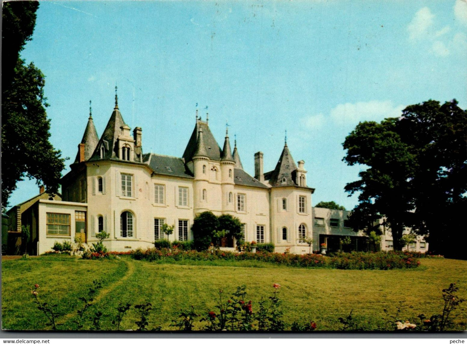 N°1164 Z -cpsm Château Du Tremblay -Pougues Les Eaux- - Castles