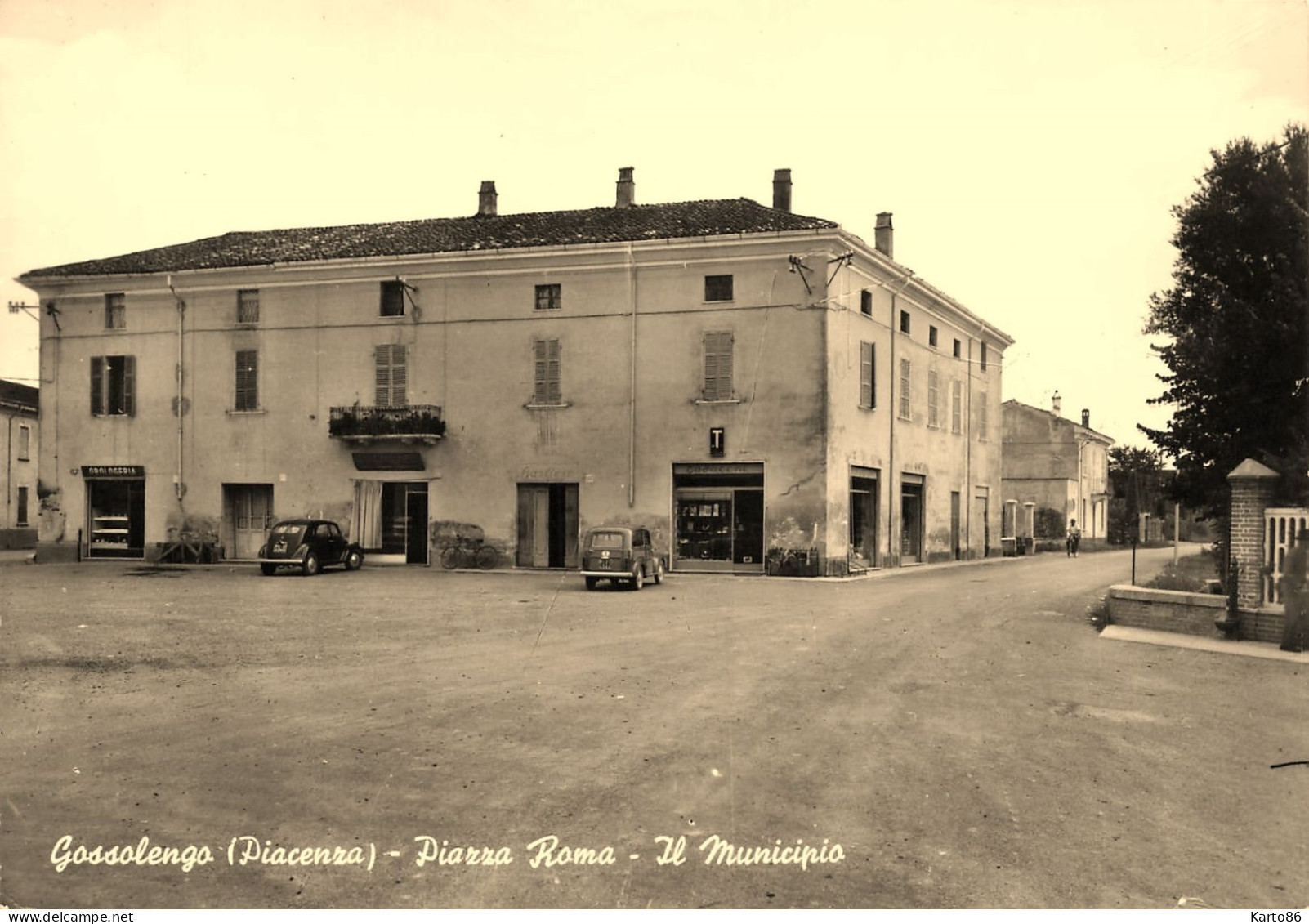 Gossolengo , Piacenza * Piazza Roma , Il Municipio * Italia - Piacenza