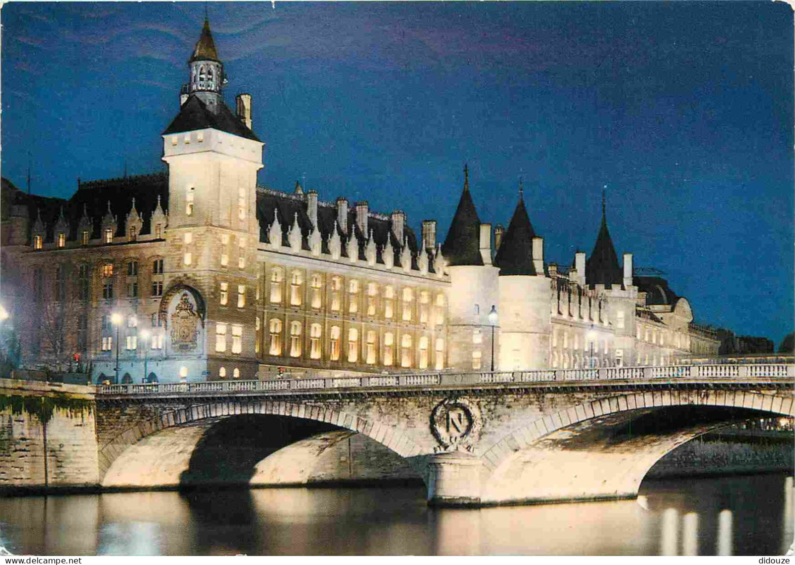 75 - Paris - La Conciergerie - Vue De Nuit - CPM - Voir Scans Recto-Verso - Autres Monuments, édifices