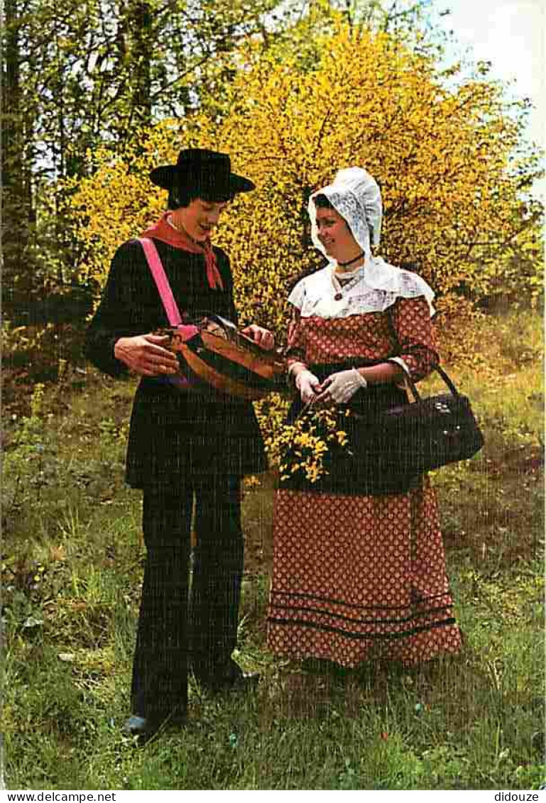 Folklore - Costumes - Périgord - Couple - Carte Neuve - Voir Scans Recto Verso - Costumi