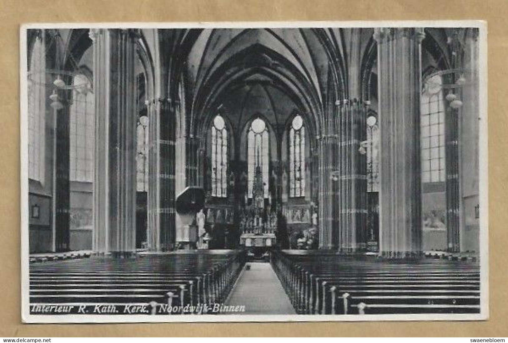 NL.- NOORWIJK BINNEN. R.K. KERK VAN St. JEROEN - INTERIEUR. ONGELOPEN - Chiese E Cattedrali