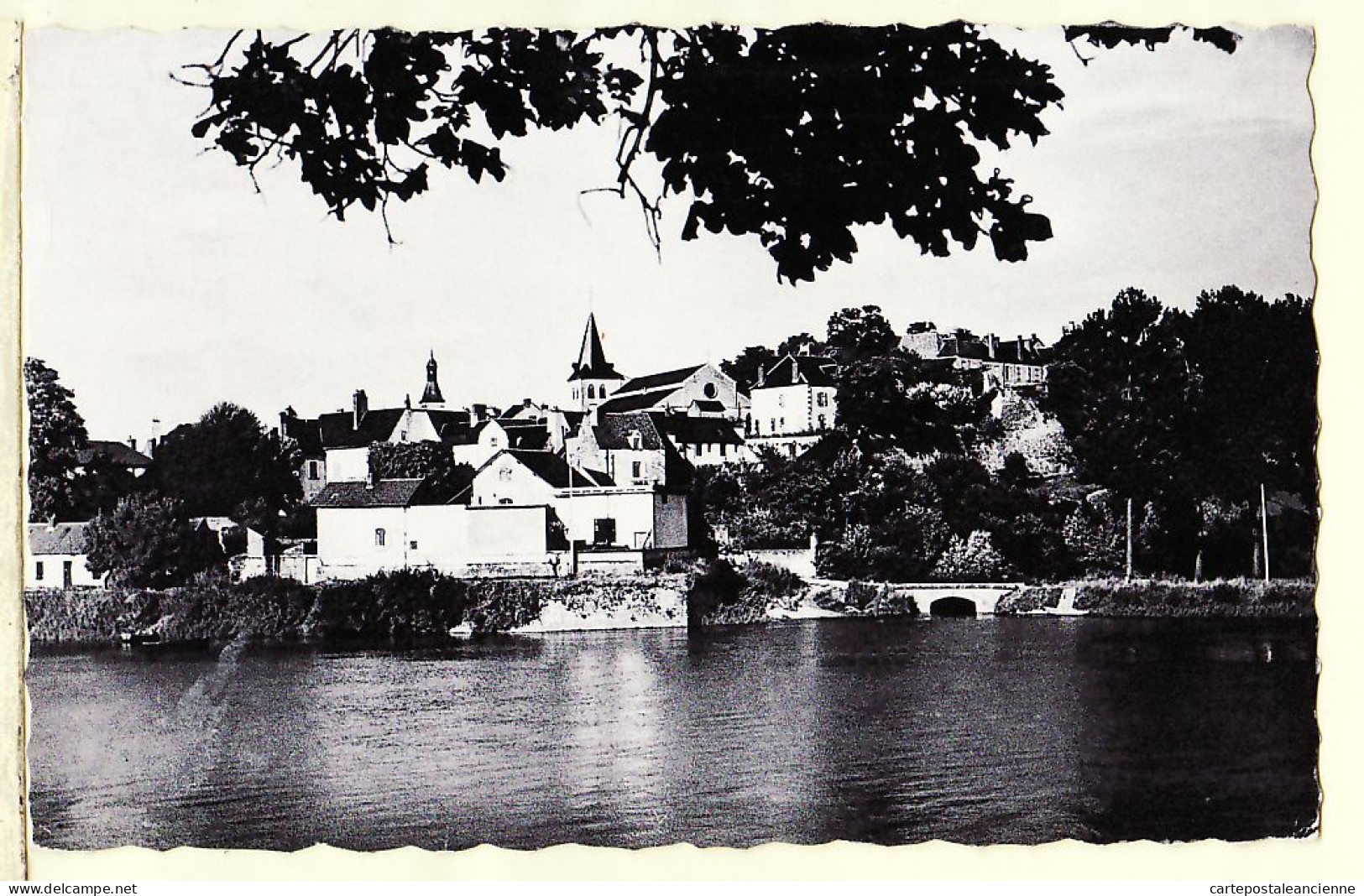 00092 ● DECIZE Nièvre Vue Generale Vers Fortifications Tampon Stade Nautique Camping Peche 09.07.1956 - CAP 30 - Decize