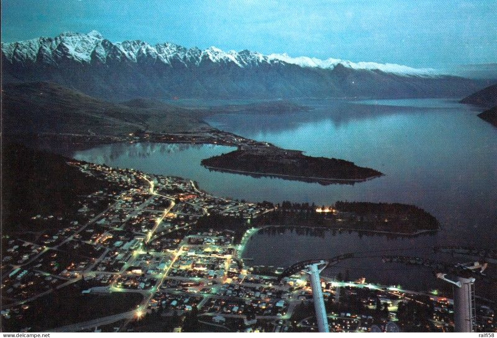 2 AK New Zealand * 2 Blicke Auf Die Stadt Queenstown In Der Abenddämmerung * - Nueva Zelanda