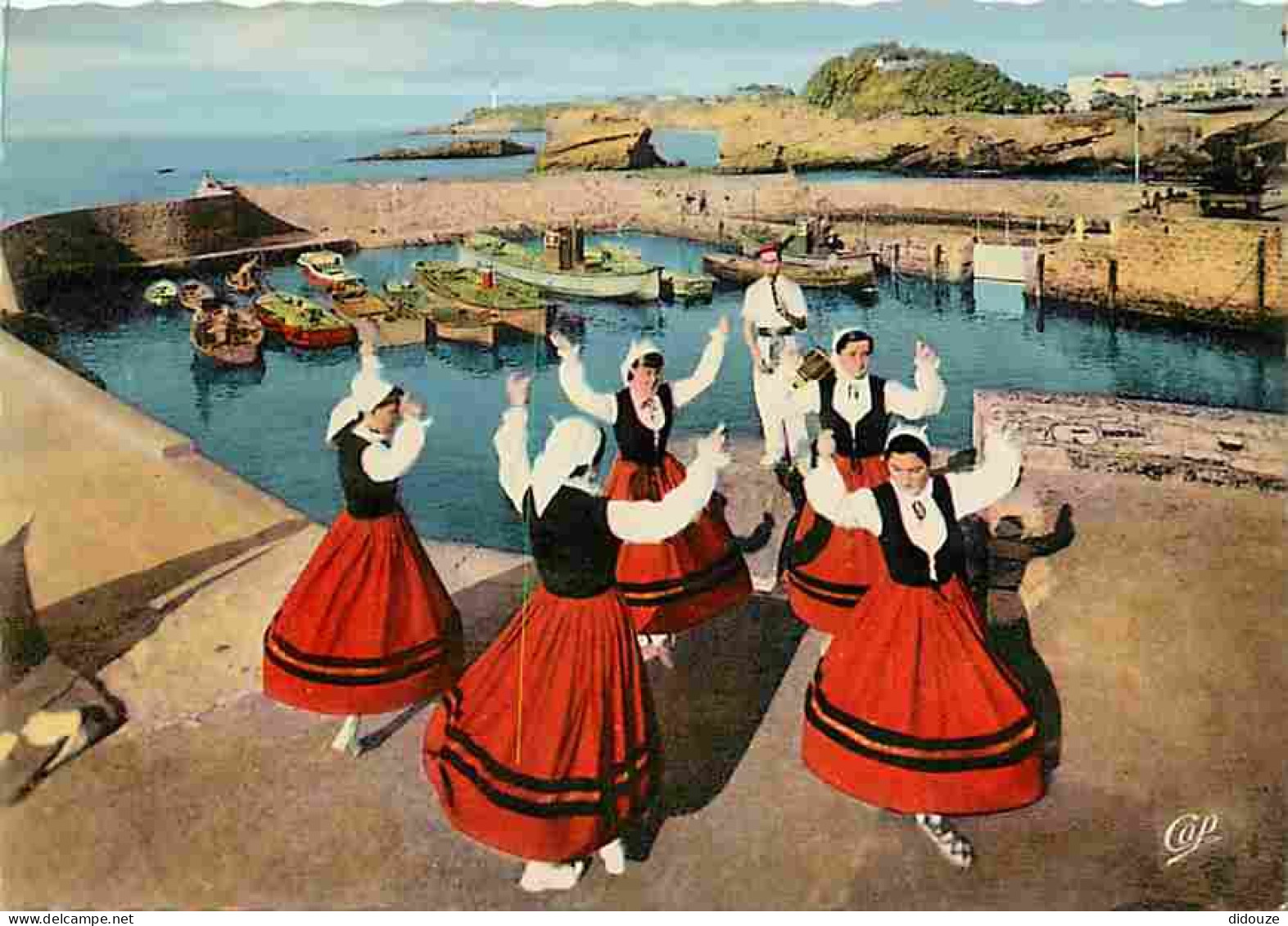 Folklore - Danses - Pays Basque - Groupe Folklorique Bi-Harri De Biarritz - La Ronde - Carte Neuve - Voir Scans Recto Ve - Tänze