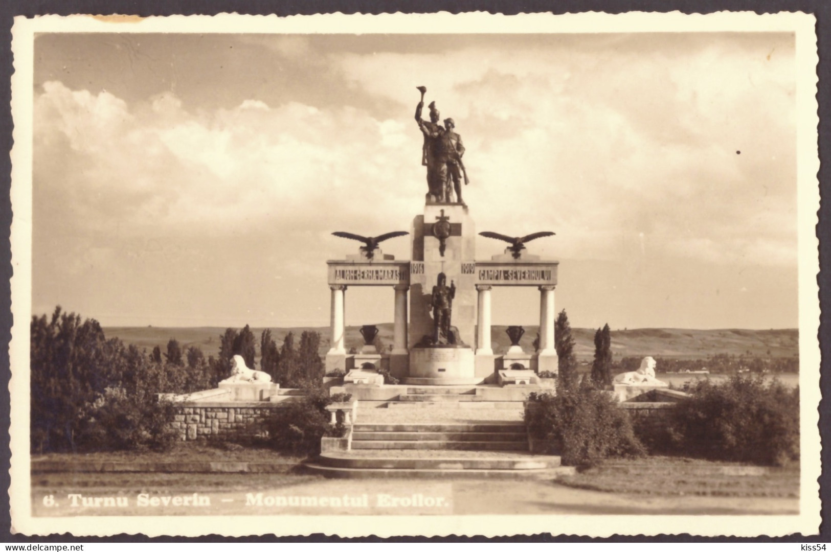 RO 74 - 24898 TURNU-SEVERIN, Traian Statue, Romania - Old Postcard CENSOR, Real Photo - Used - 1942 - Rumänien