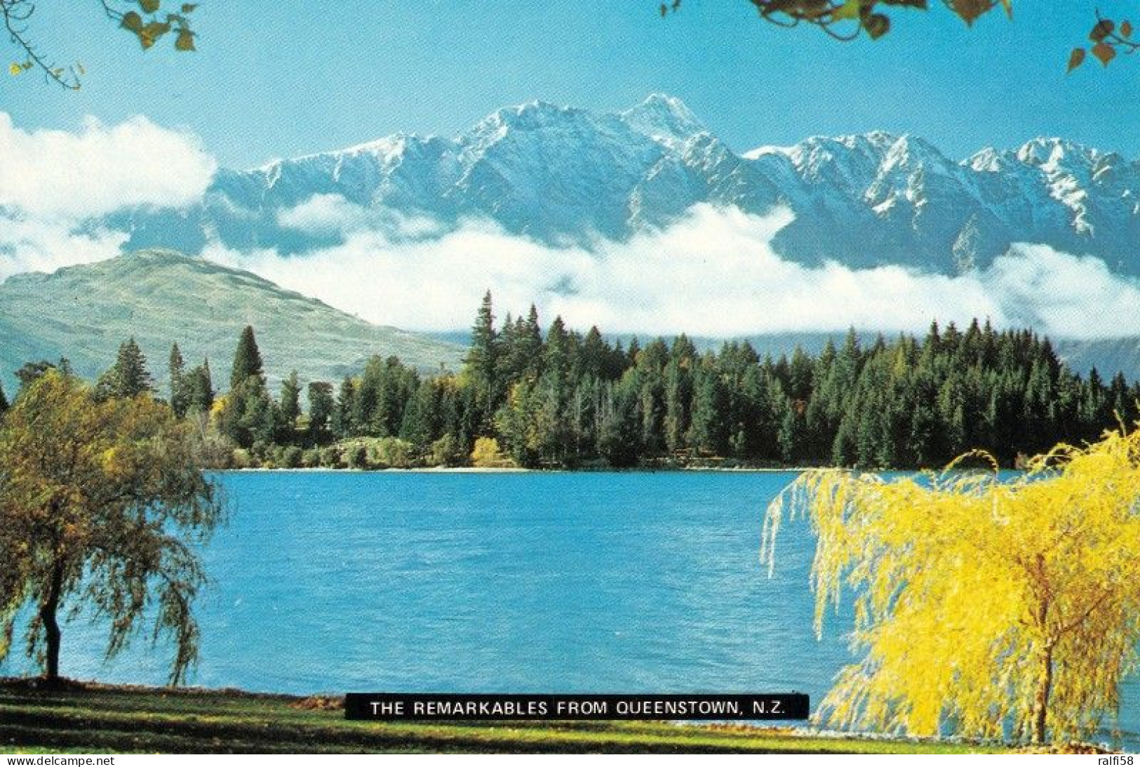 1 AK Neuseeland / New Zealand * The View From St. Omers Park In Queenstown To The Remarkables In The Background * - Nieuw-Zeeland