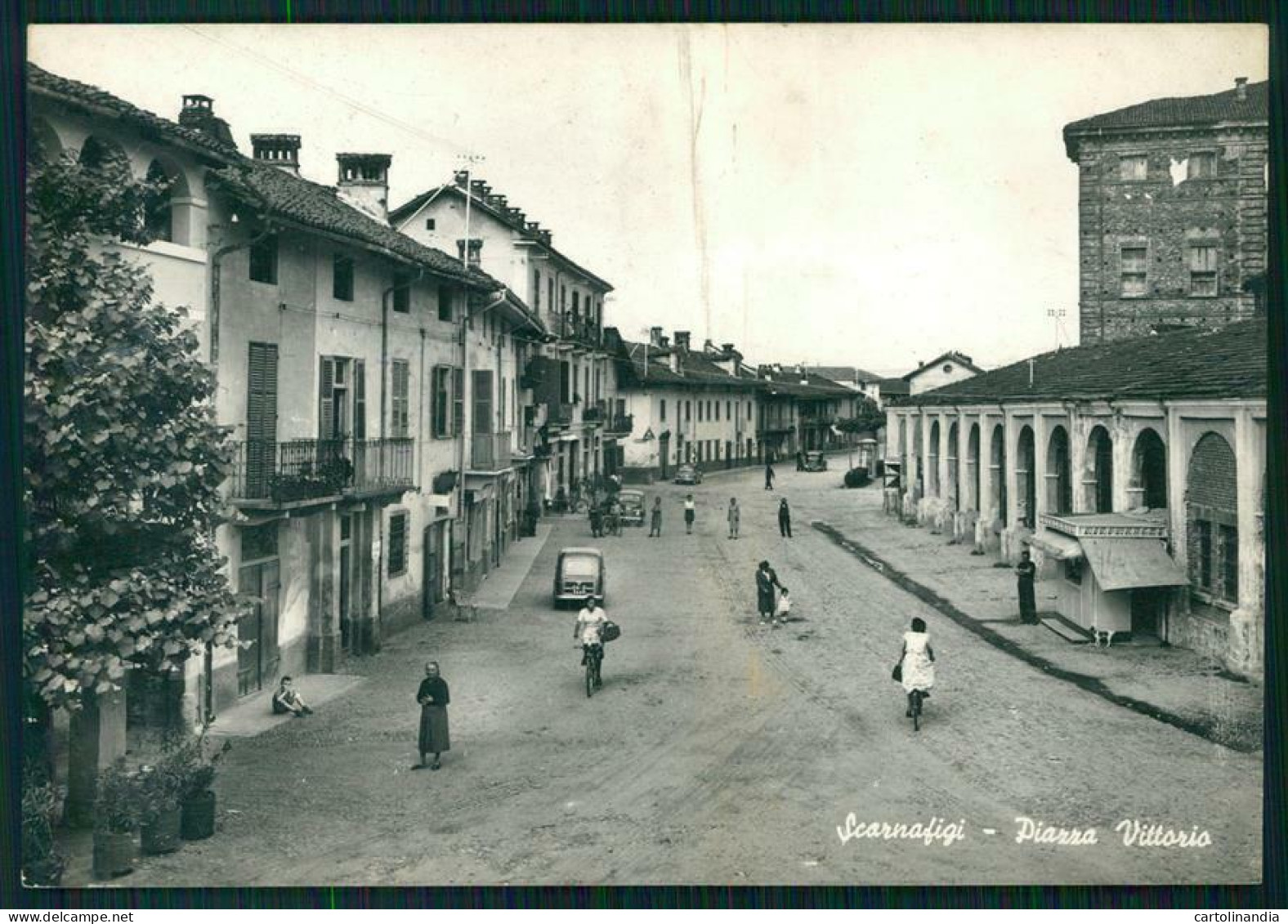 Cuneo Scarnafigi Piazza Vttorio PIEGATA Foto FG Cartolina MZ2765 - Cuneo