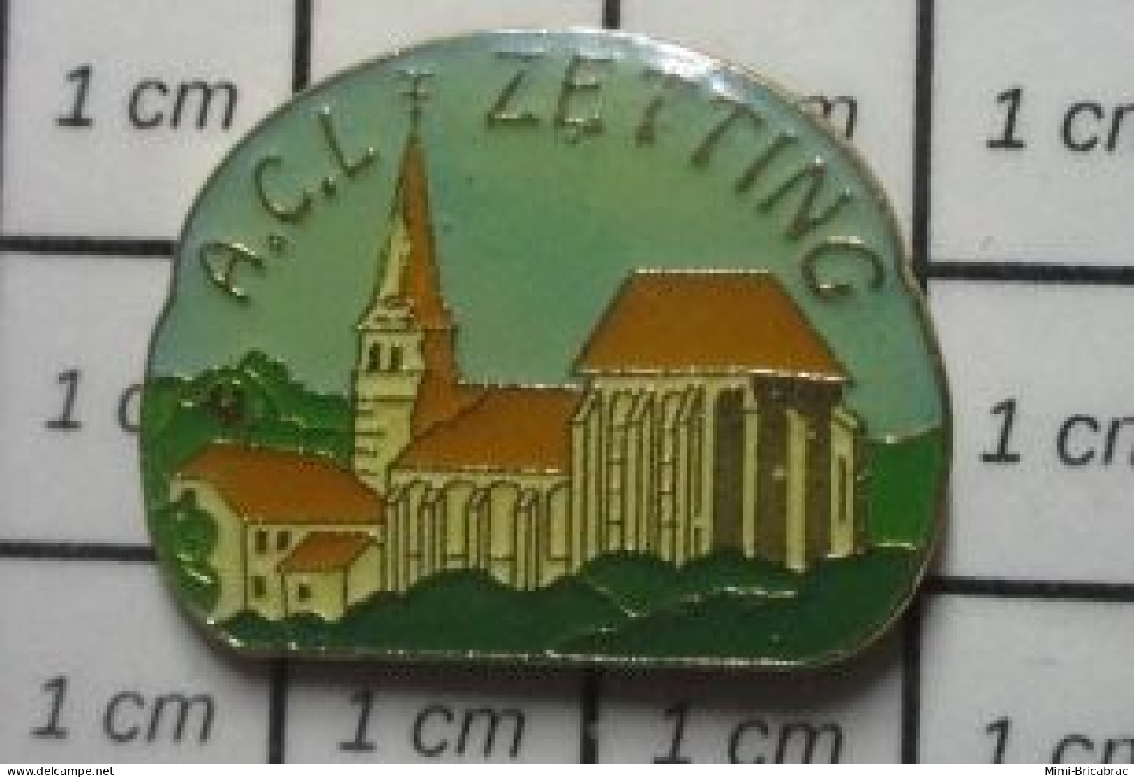 1618B Pin's Pins / Beau Et Rare : VILLES / EGLISE ACL ZETTING - Villes