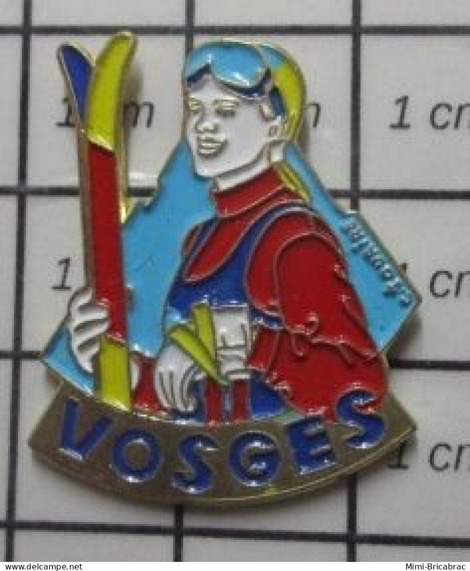 1618B  Pin's Pins / Beau Et Rare / SPORTS / SKI SKIEUSE VOSGES - Sports D'hiver