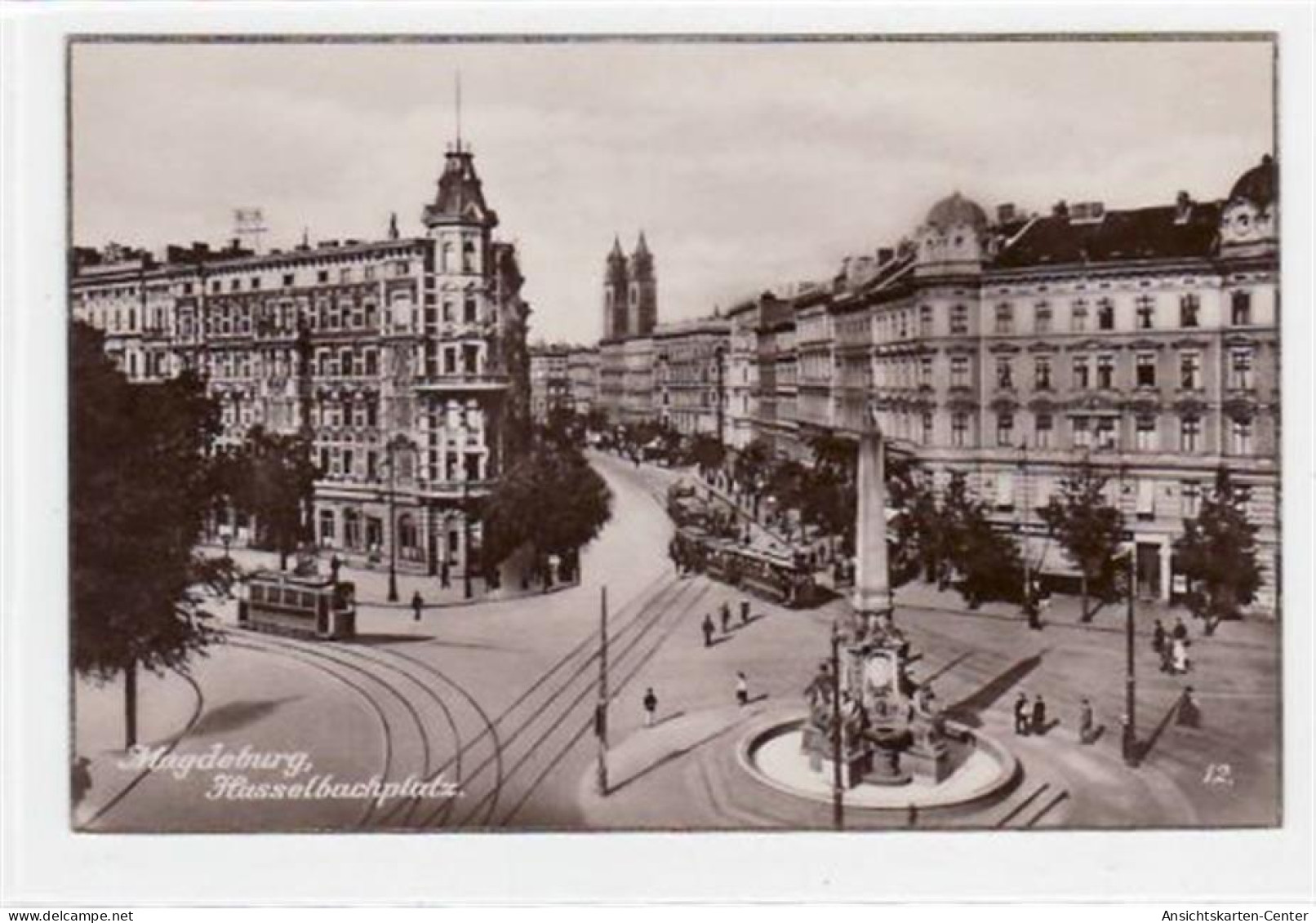 39009102 - Magdeburg Hasselbachplatz Und Brunnen. Postalisch Nicht Gelaufen. Gute Erhaltung. - Magdeburg