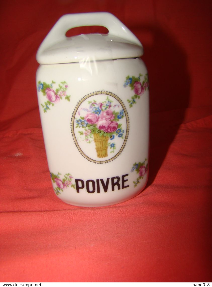 série de 6 pots à épices en faïence époque début 20 ème