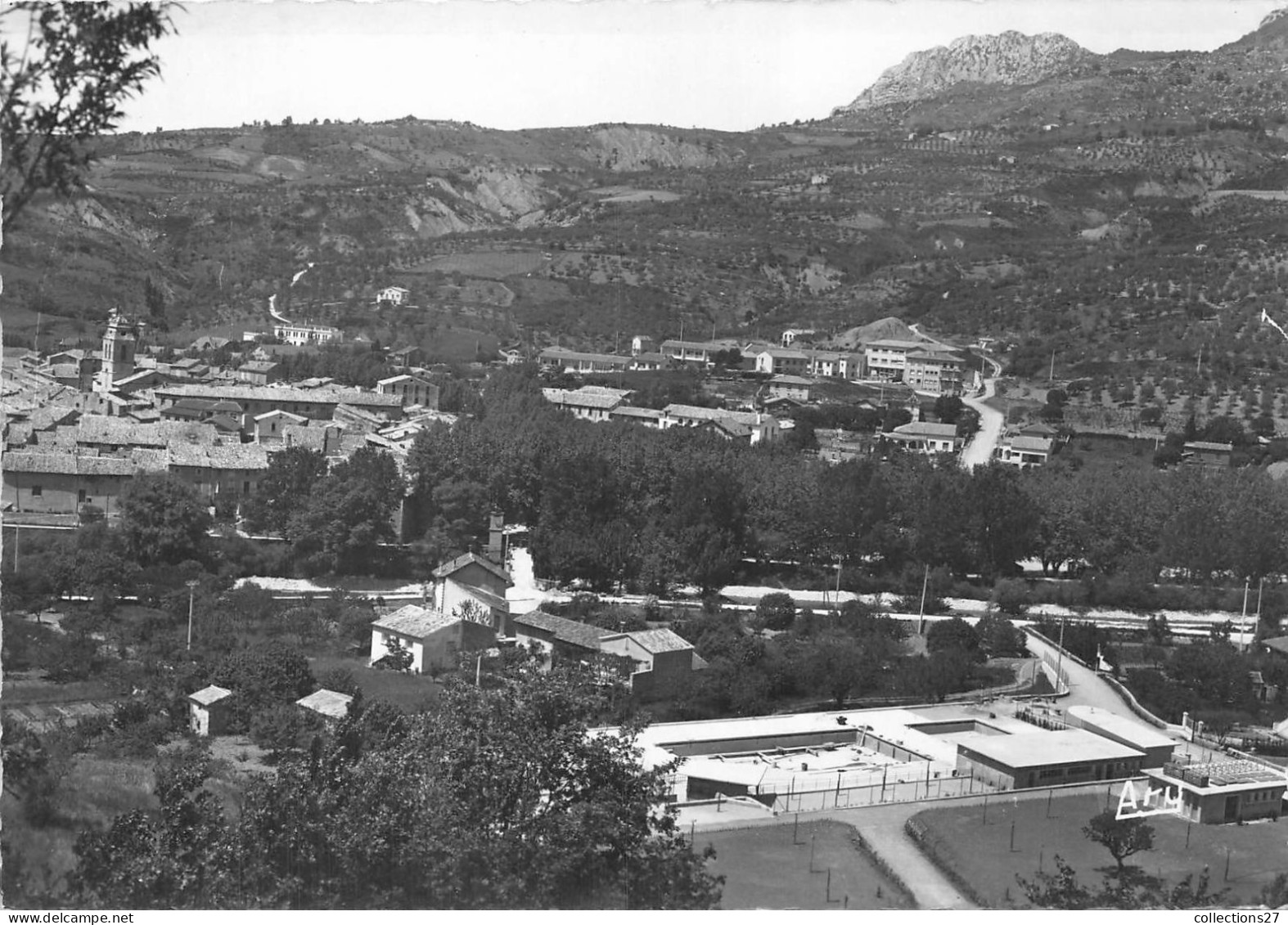 26-BUIS-LES-BARONNIES- VUE GENERALE ET PISCINE - Buis-les-Baronnies