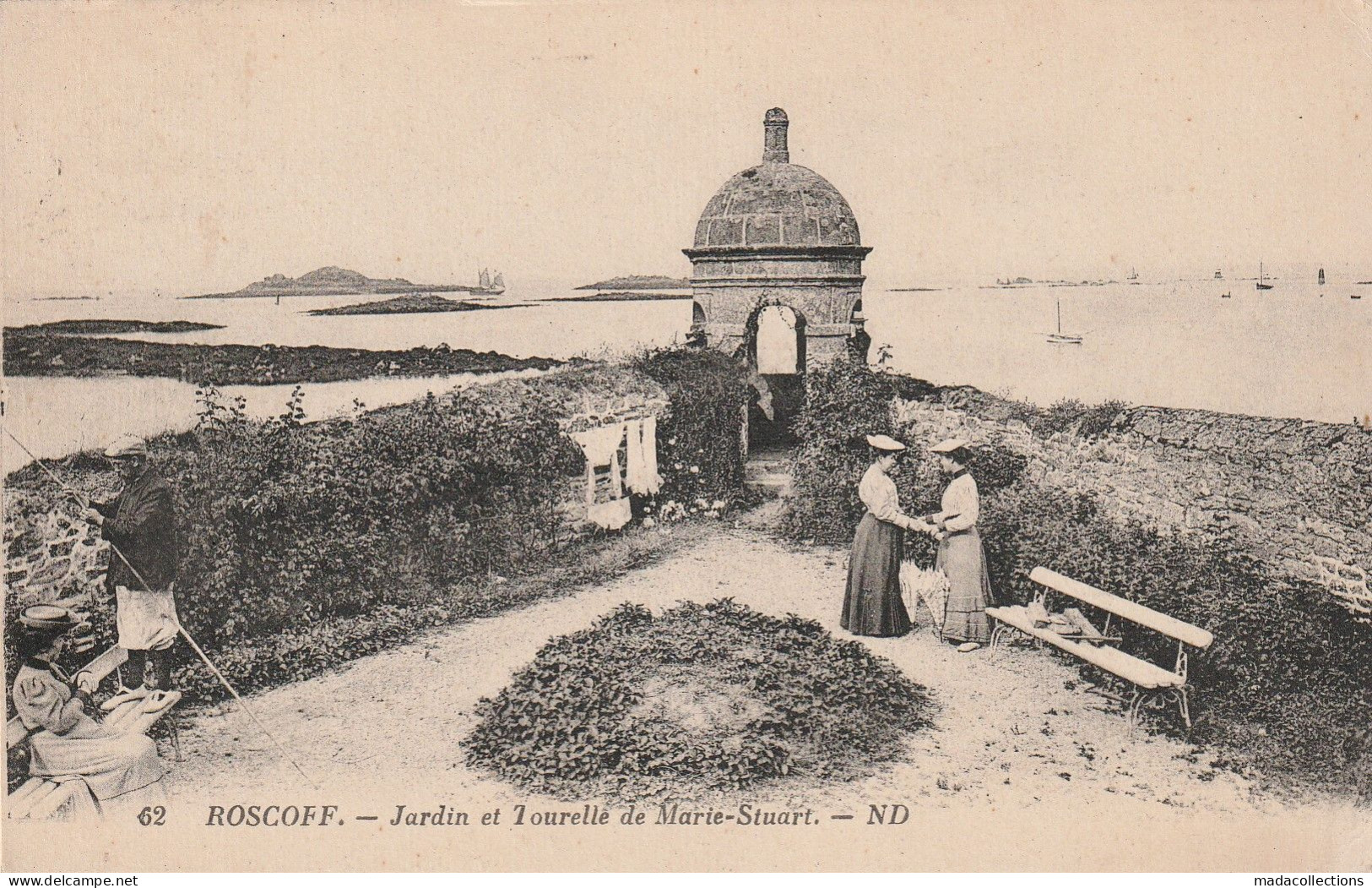 Roscoff (29 - Finistère)  Jardin Et Tourelle De Marie Stuart - Roscoff