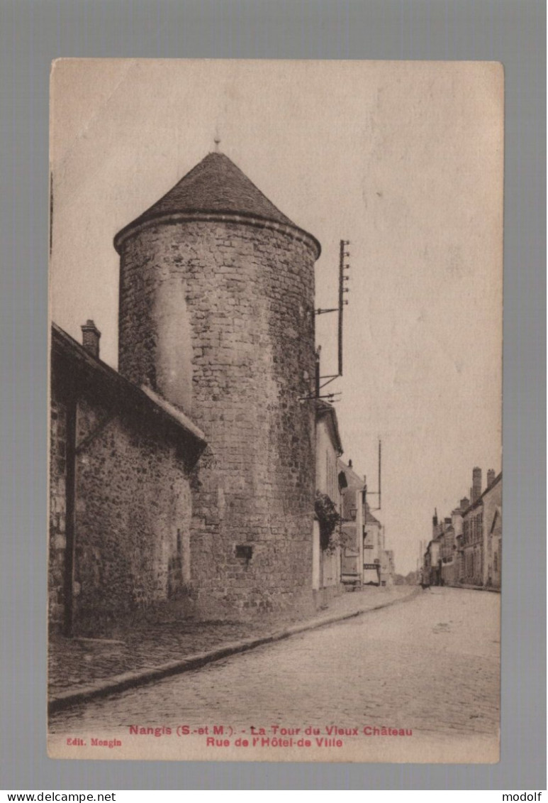CPA - 77 - Nangis - La Tour Du Vieux Château - Rue De L'Hôtel De Ville - Circulée - Nangis