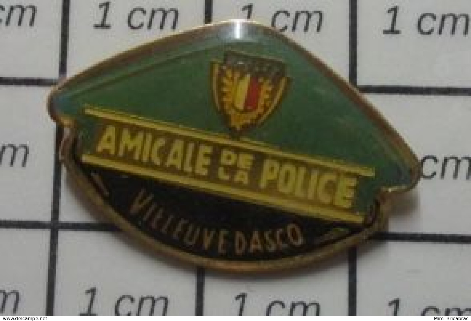 1618B Pin's Pins / Beau Et Rare : POLICE / CASQUETTE AMICALE DE LA POLICE VILLENEUVE D'ASCQ - Police