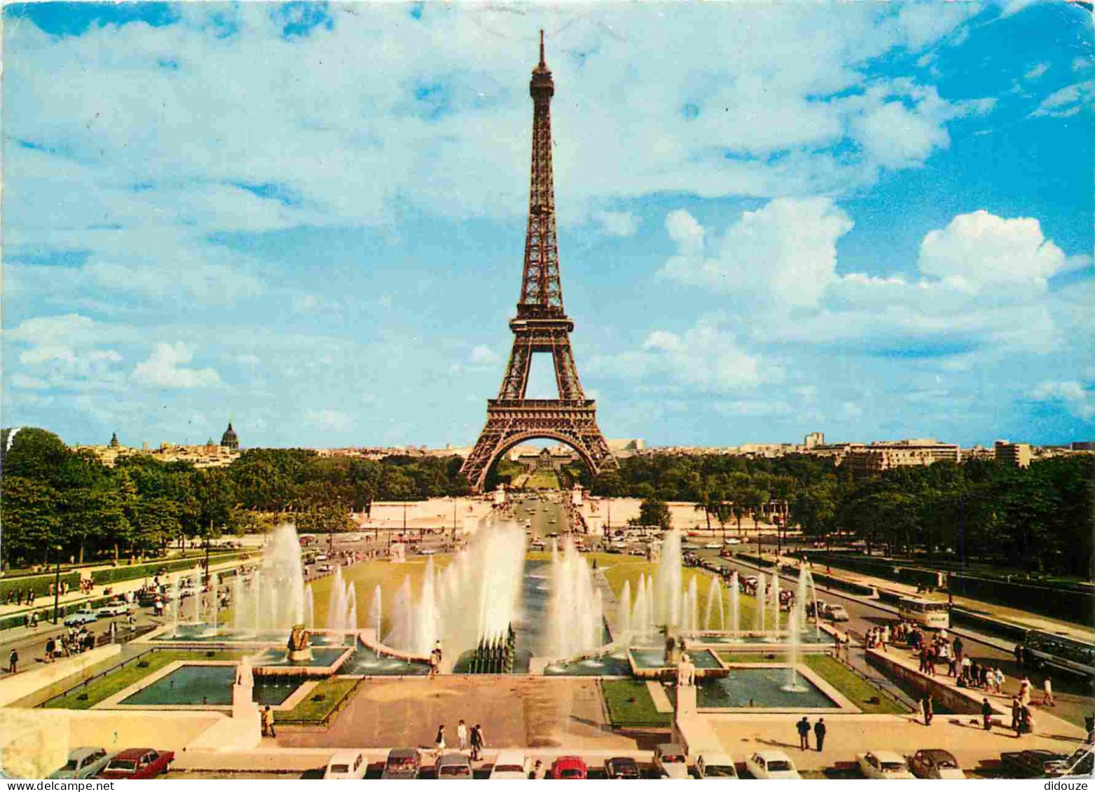 75 - Paris - Tour Eiffel - Jardins Et Jets D'eau Du Trocadéro - CPM - Voir Scans Recto-Verso - Tour Eiffel