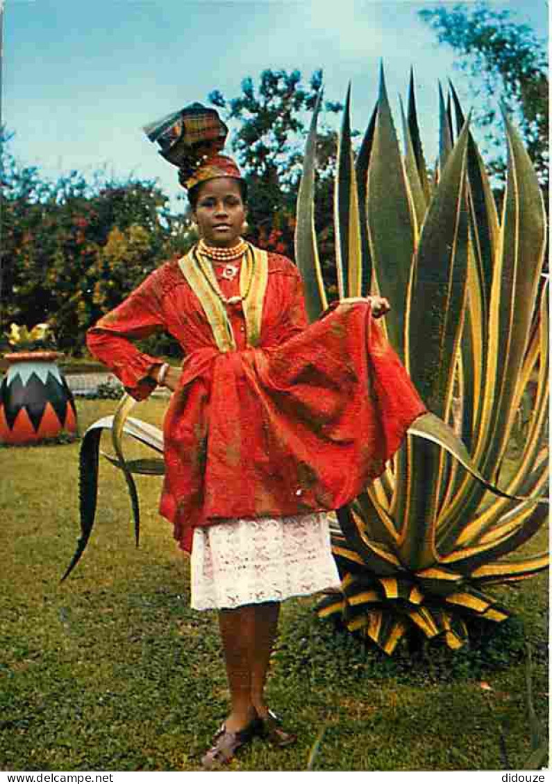 Antilles - Robe Créole - Femmes - Folklore - CPM - Voir Scans Recto-Verso - Other & Unclassified