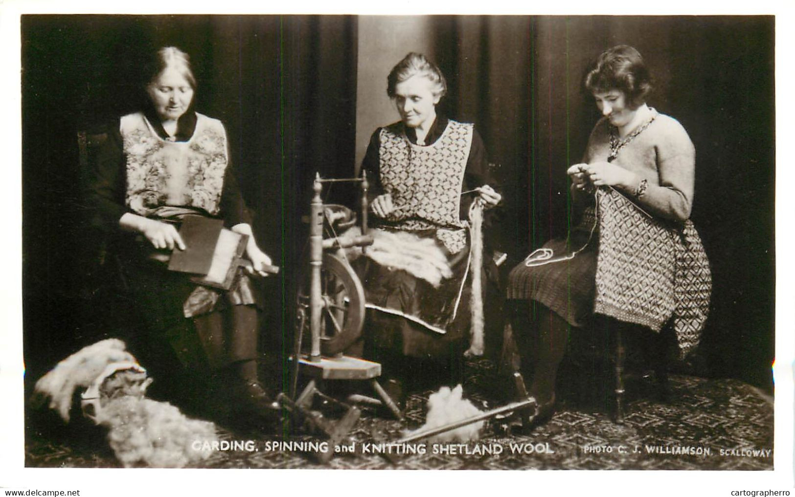 Shetland Wool Women Carding, Spinning And Knitting - Shetland